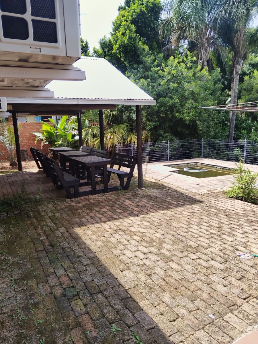 5 Bedroom Property for Sale in Schoemansville North West